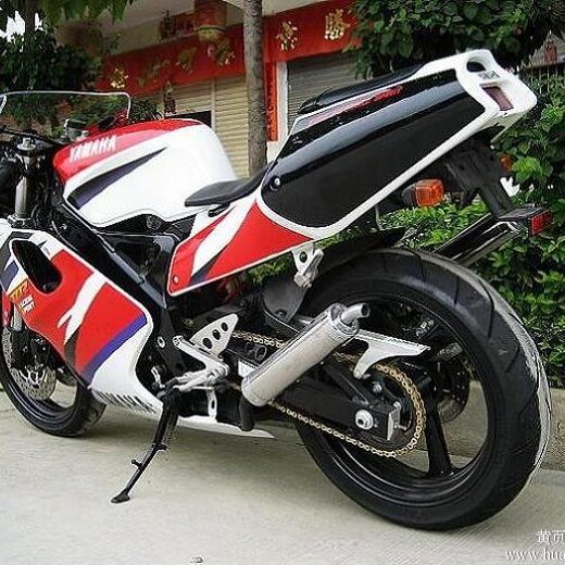 雅馬哈tzr250摩托車